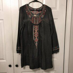 Monoreno Long Sleeve Embroidered Denim Dress